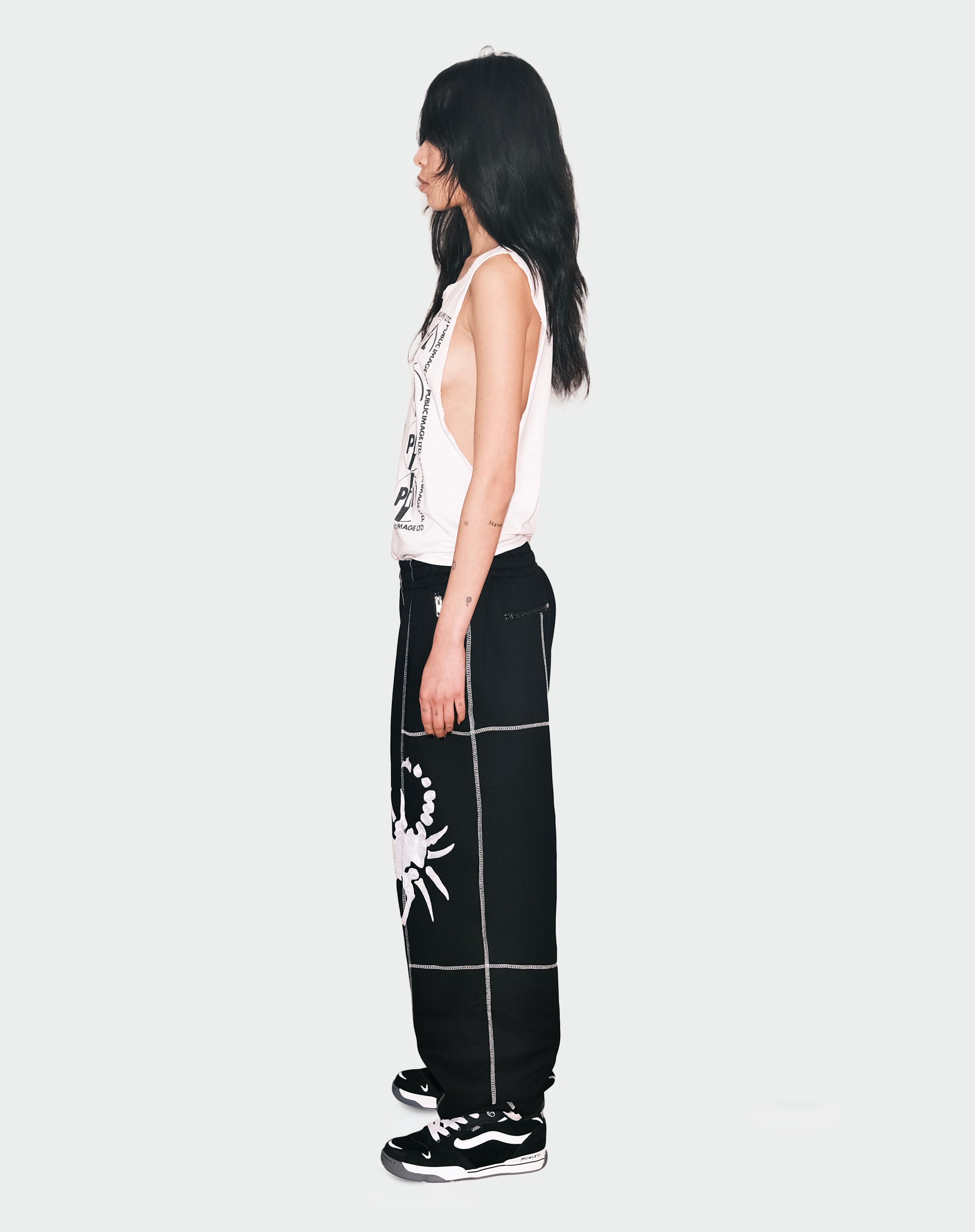 【THE GREATEST】Merrow Stitch Sweatpants ★男女兼用★ 追跡付 EMBROIDERED CHAIN SWEATPANTS / GREY | MEN | GR8